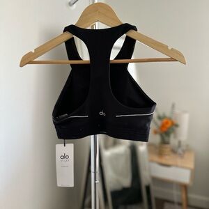 Alo Yoga Black Sports Bra NEW - NWT